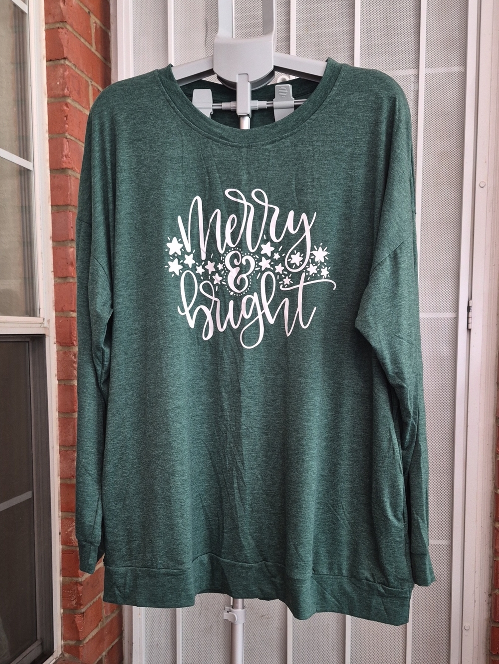 Merry & Bright Green Graphic Pullover With Pockets 2X - NWOT - Picture 4 of 5